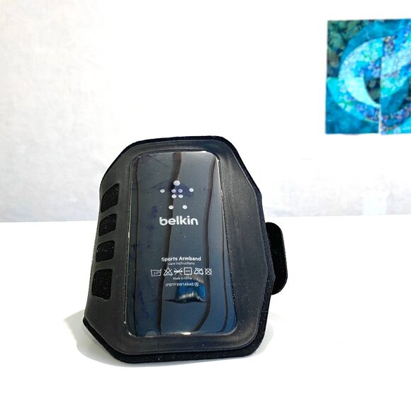 New, Never Been Used Belkin Strap-on Sports Armband IPDTF8W149AE - Picture 2 of 5